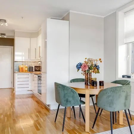 Dinbnb Calm Surroundings In Sandviken *