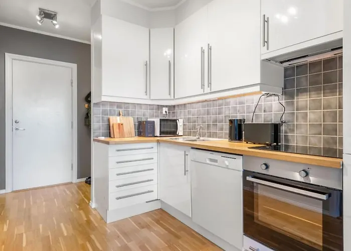 Dinbnb Calm Surroundings In Sandviken Apartmán